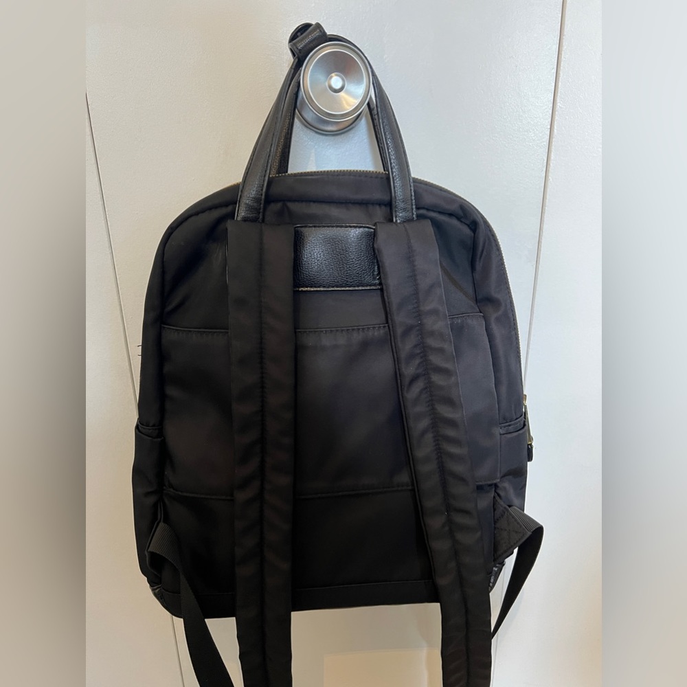 Allancia Backpack - Picture 3 of 3